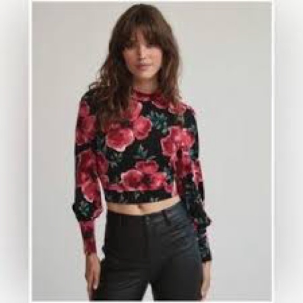 Floral Long Sleeve Crop Top with Open Back by RW&CO Size XS